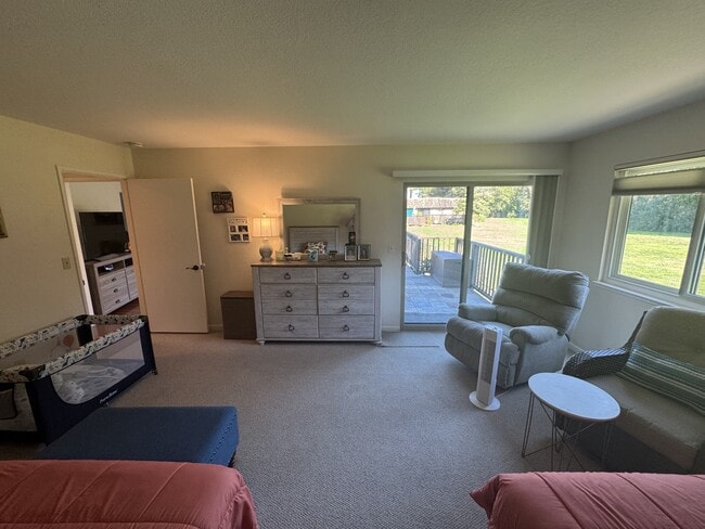 Building Photo - 23799 Monterey Salinas Hwy