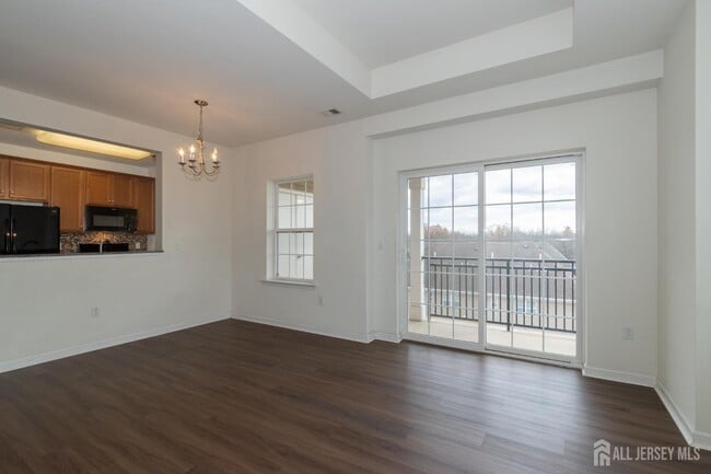 Building Photo - 541 E Celebration Way