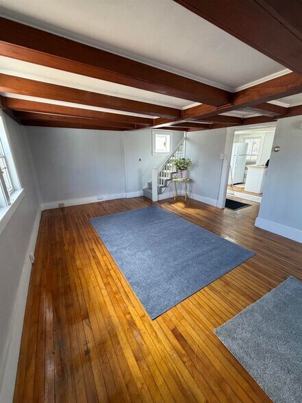 Building Photo - 303 N State