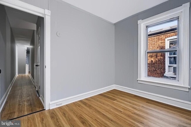 Building Photo - 309 Academy St