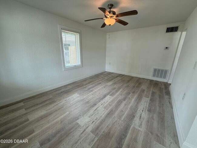 Building Photo - 157 15th St