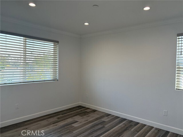 Building Photo - 1221 Irving Ave