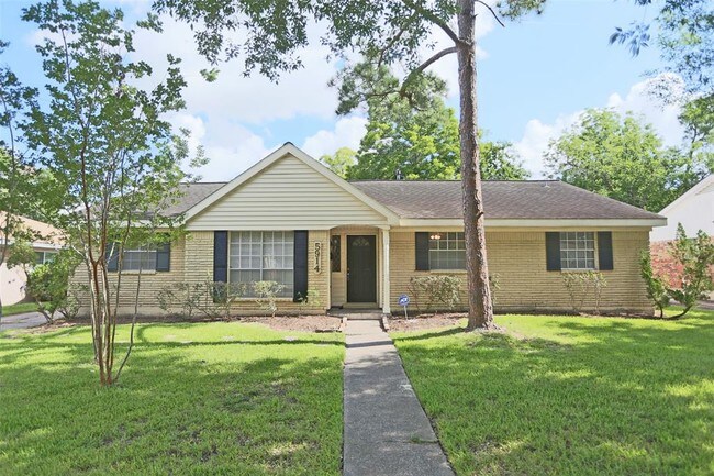 Primary Photo - 5914 Arboles Dr