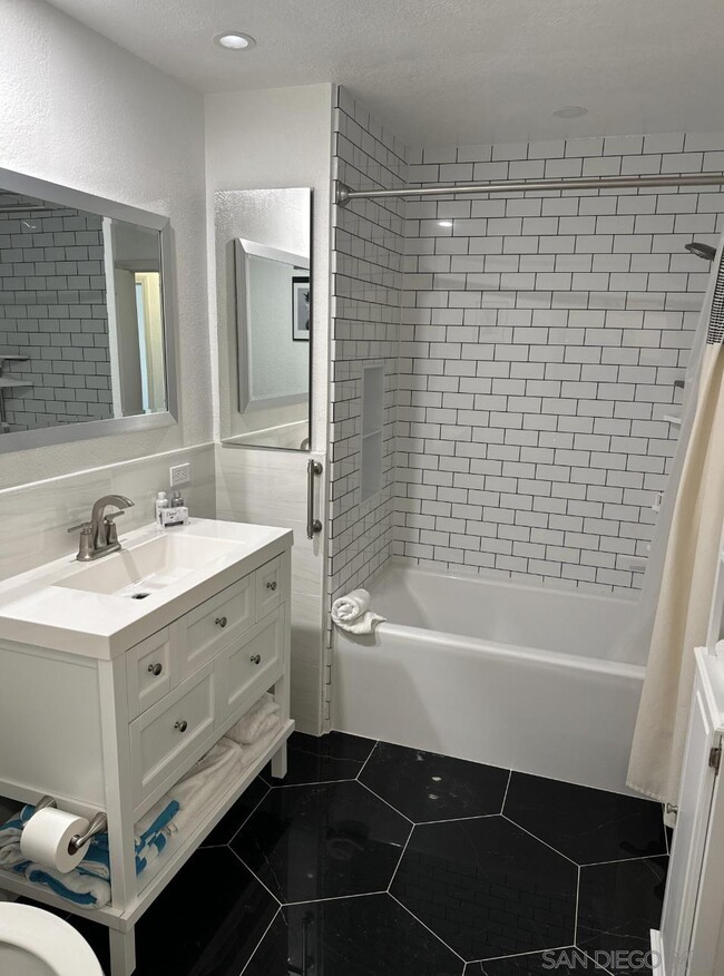 Building Photo - 3877 Pell Pl