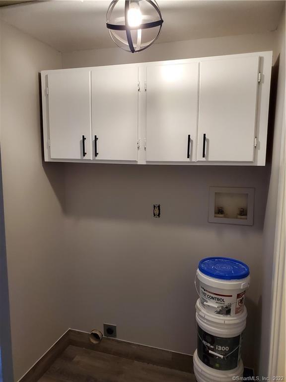 Building Photo - 83 Midway Oval