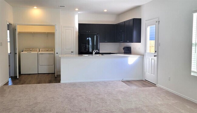 Building Photo - 421 Bullhead Rd