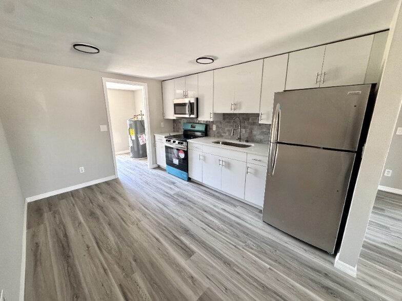 Building Photo - 5928-5930 13th St Ct E