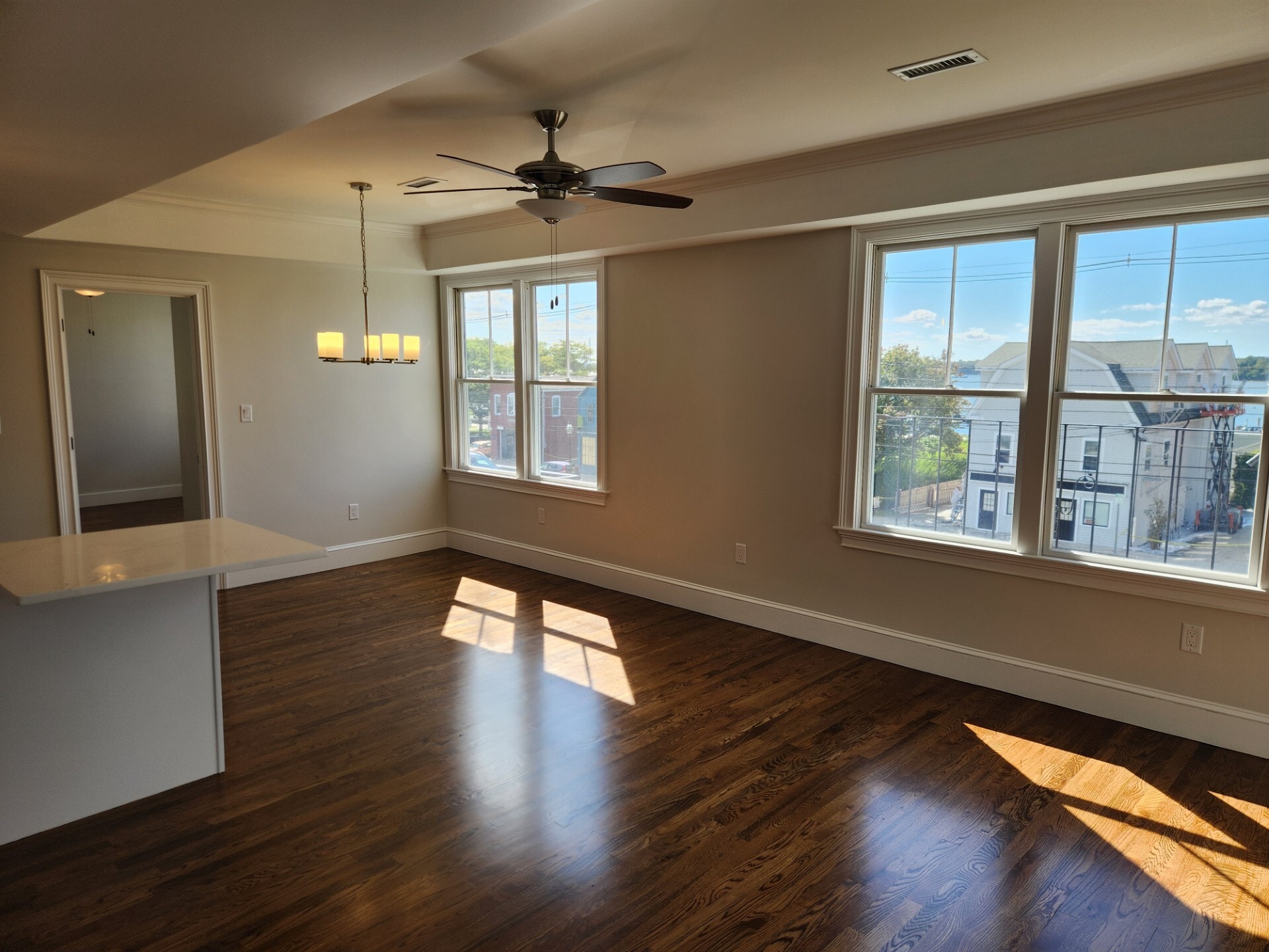 Building Photo - 20 State St