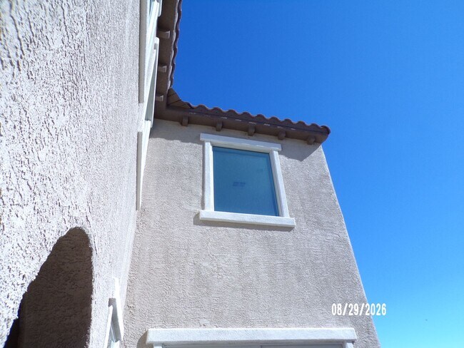 Building Photo - 1051 Whitworth Ave