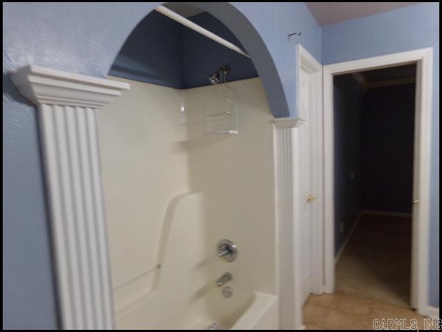Building Photo - 403 S Fairway Ave