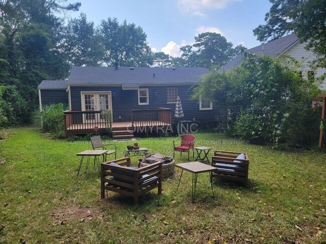 Building Photo - Beautiful 3 Bedroom House in Atlanta!