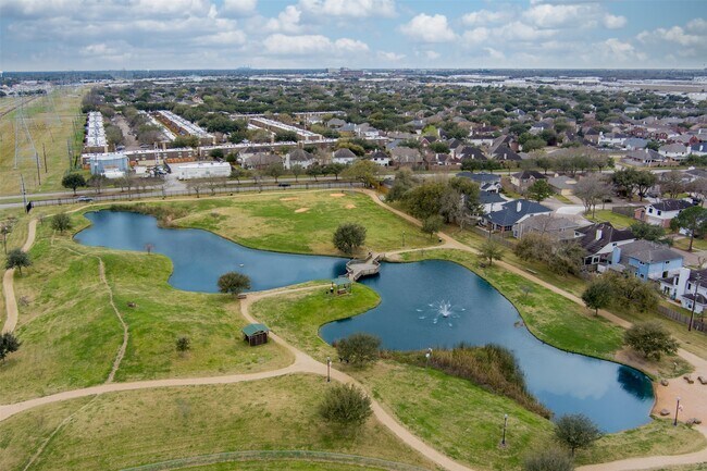 Building Photo - 12123 Monticeto Ln