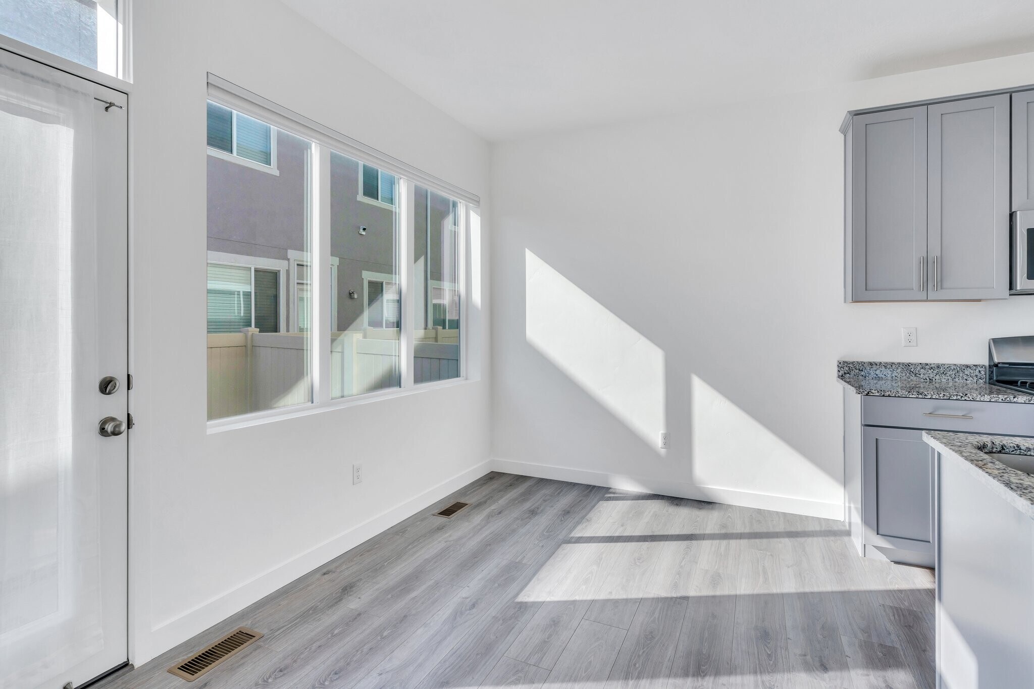 Building Photo - 15167 S Wild Horse Wy