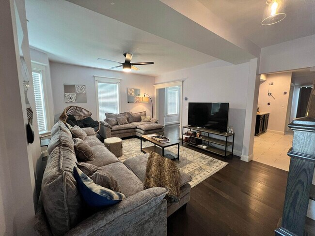 Building Photo - 7 Summit Ave