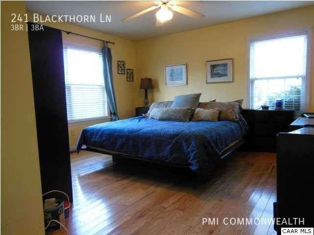 Building Photo - 241 Blackthorn Ln