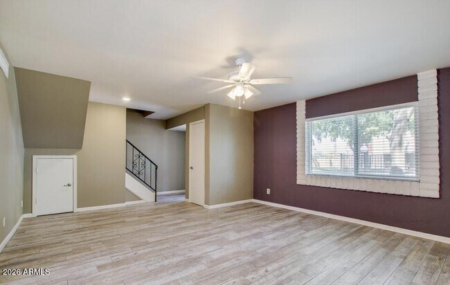 Building Photo - 8303 E Thomas Rd
