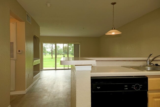 Building Photo - Lovely 2 bedroom 2 bath Condo in Audubon V...