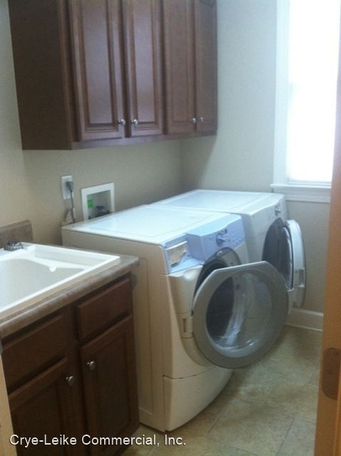 Building Photo - 4 br, 3.5 bath House - 828 Turnbridge Dr