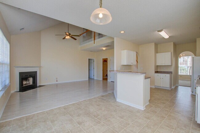 Building Photo - 533 Tribeca Dr