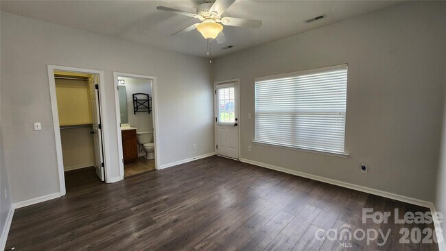 Building Photo - 17744 Trolley Crossing Way