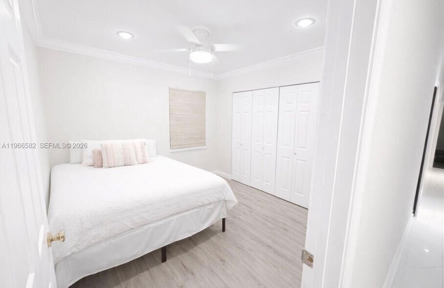 Building Photo - 20888 Sugarloaf Ln