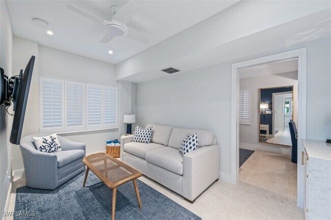 Building Photo - 2170 Gulf Shore Blvd N