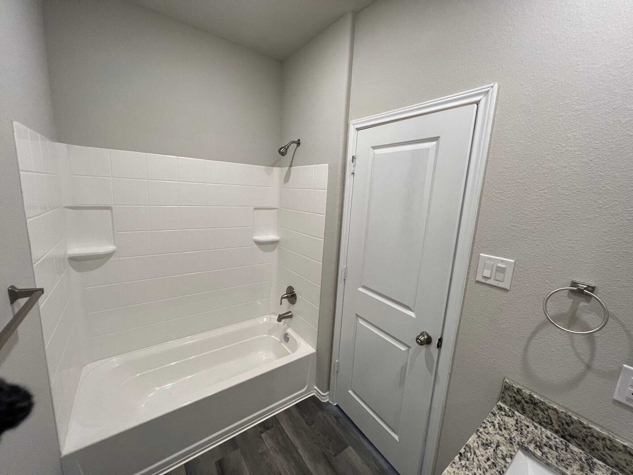 Building Photo - 11595 Persimmon St