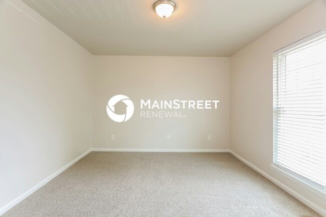 Building Photo - 5 Bedroom Pet-Friendly Home in TRUSSVILLE, AL with Main Street Renewal