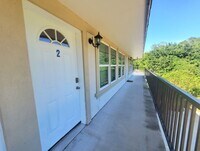 Building Photo - 501 E Davis St