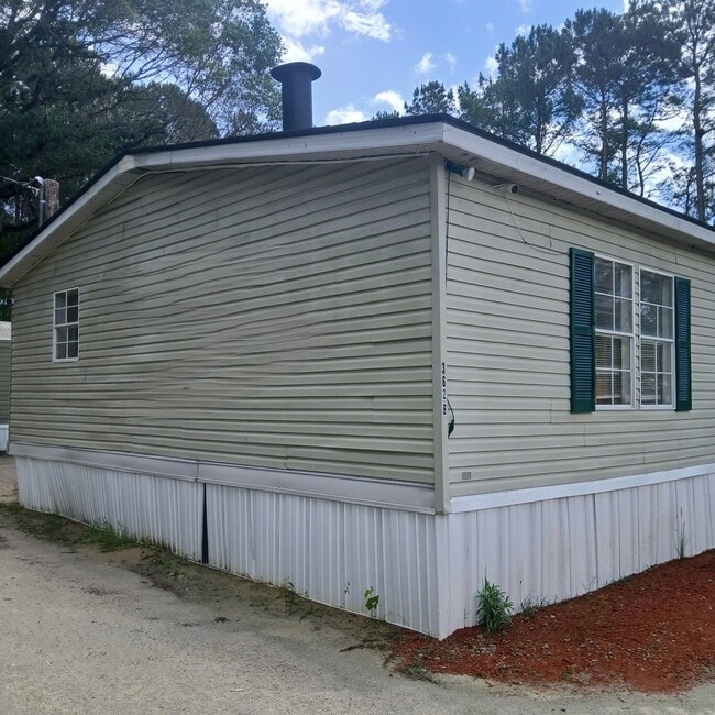 Building Photo - 362 Freemont Rd