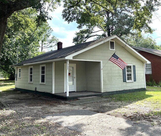Primary Photo - 708 3rd St