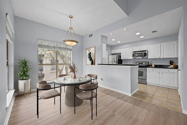 Building Photo - 6000 Shepherd Mountain Cove