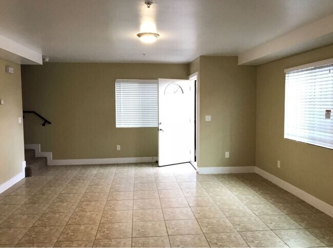 Building Photo - 88(1627)