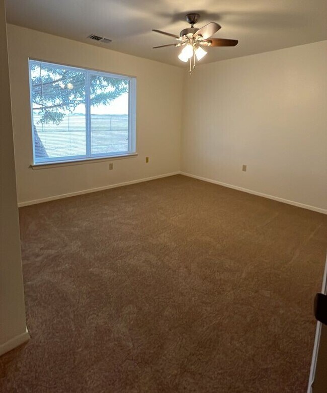 Building Photo - 1342 Dakota Dr