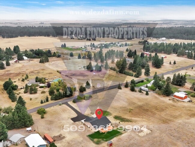 Building Photo - Country Living, Minutes to FAFB! 4 Bed, 2 ...