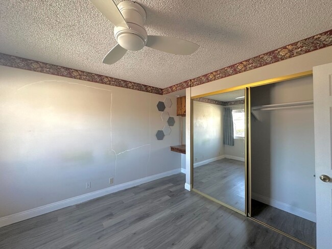 Building Photo - 3BD/2BA Single-Story Home in Huntington Beach