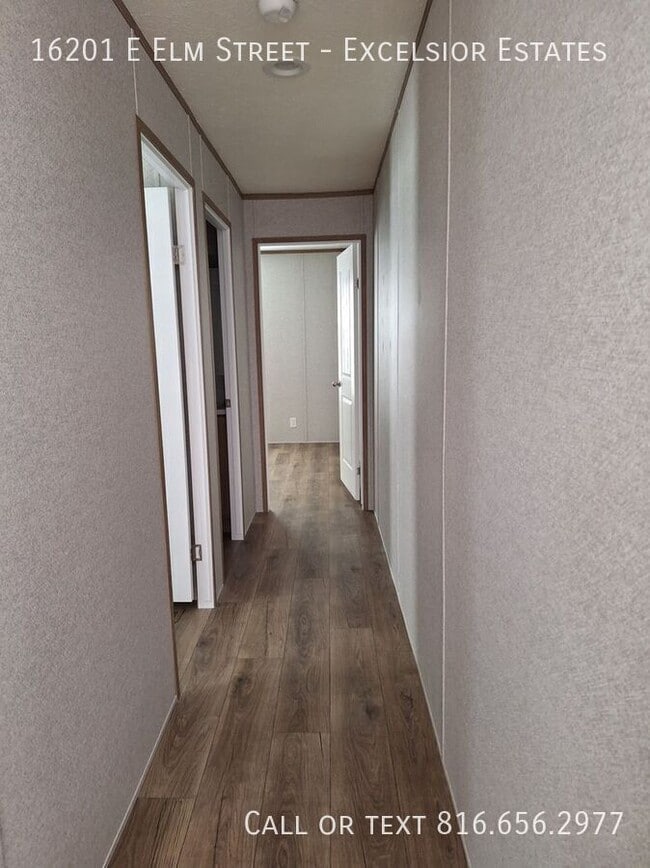 Building Photo - 16201 Elm St