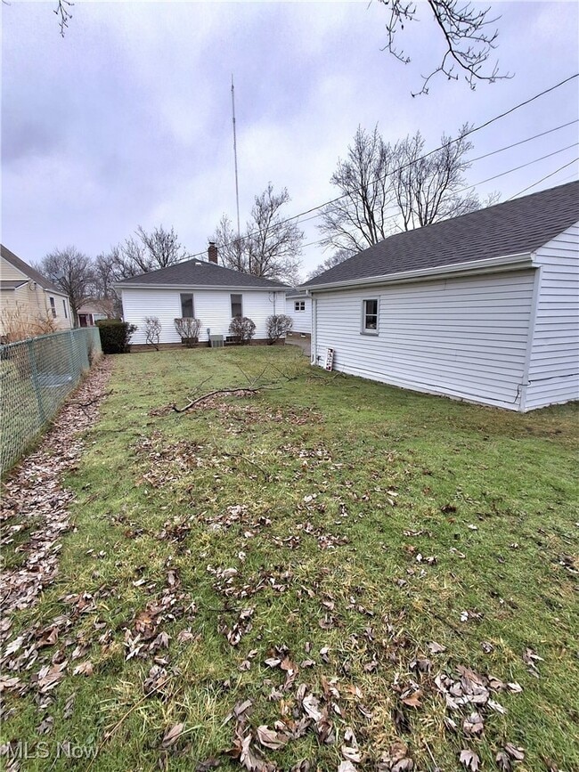 Building Photo - 2903 Center Dr