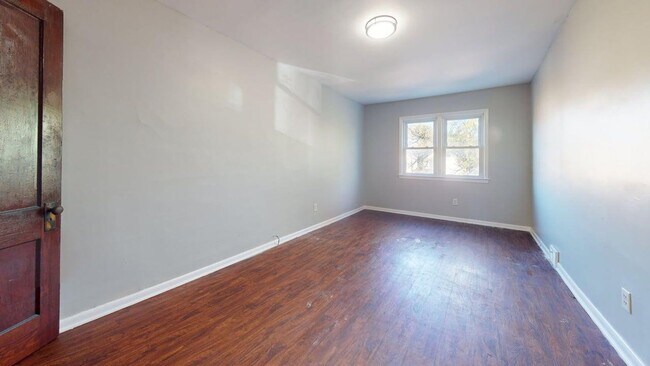 Building Photo - 1288 E 167th St