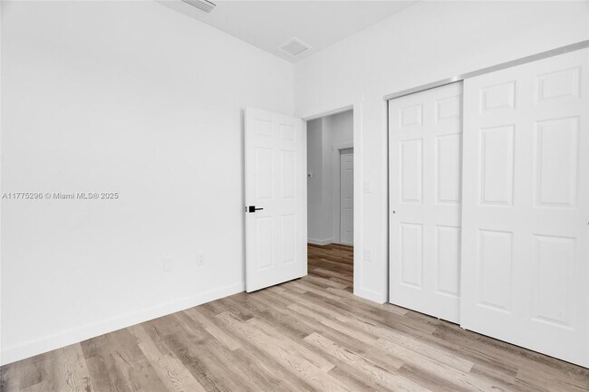 Building Photo - 5210-5230 30th St SW