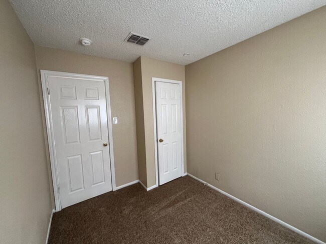 Building Photo - 4119 Frontier Sun