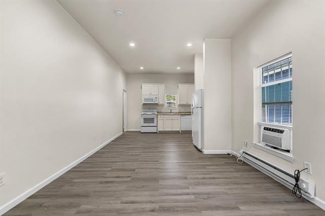 Building Photo - 2406 Ross Ave