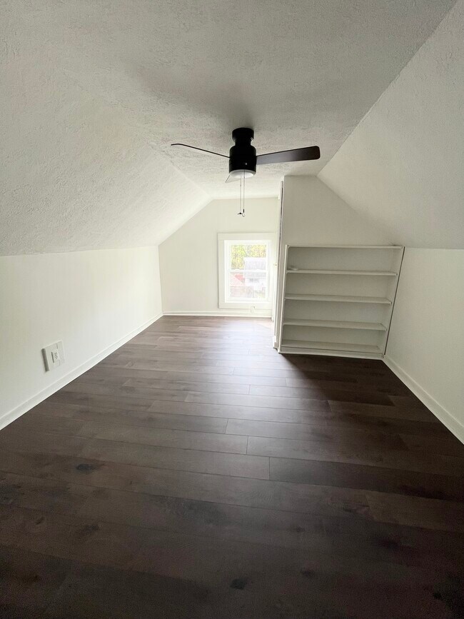 Building Photo - 1114 Cherry St