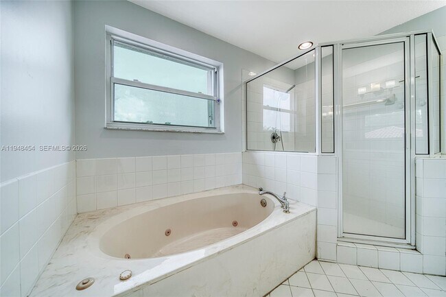 Building Photo - 11374 NW 66th St