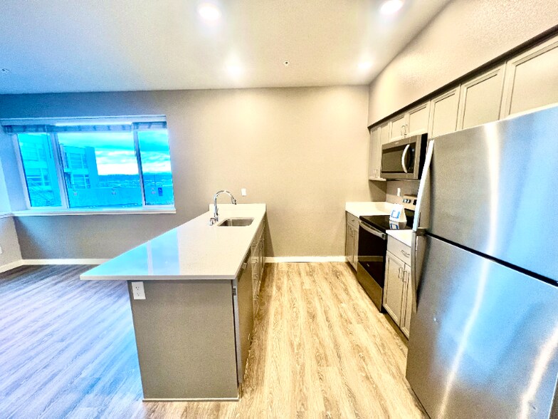 Building Photo - 2330 Yakima Ct