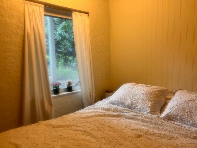 Building Photo - 400 Prospect Ave