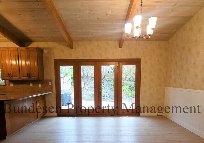 Building Photo - Serene and tranquil living