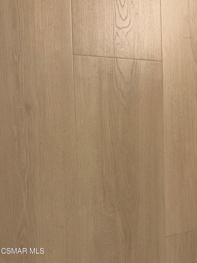 Building Photo - 846 Lindawood St