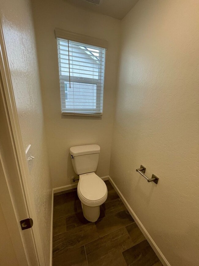 Building Photo - Spacious Modern Family Home in Prime Fresno Location!