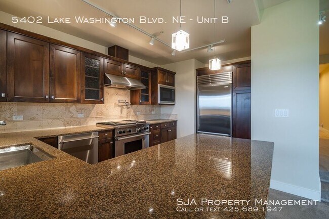 Building Photo - Downtown Kirkland Condo!